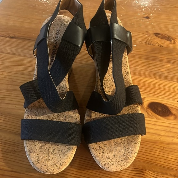 LUCKY BRAND MARLA WEDGE SANDAL Black 10 - Picture 2 of 11